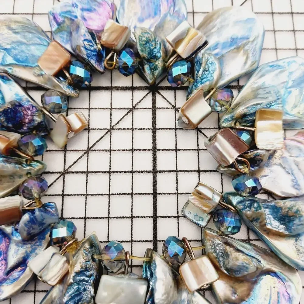 Bracelet VTG Beaded Blue Iridescent Shell Look Stretch Artwear Coastal Mermaid